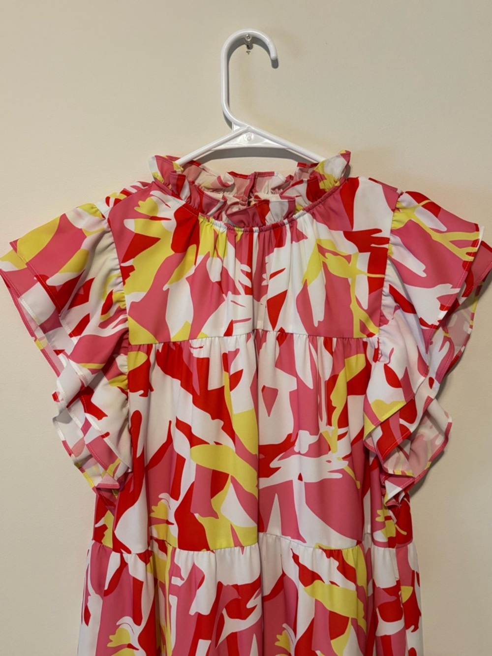 CROSBY by Mollie Burch Pink Floral Tiered Graduation Ruffle Dress Size Small - Picture 4 of 11